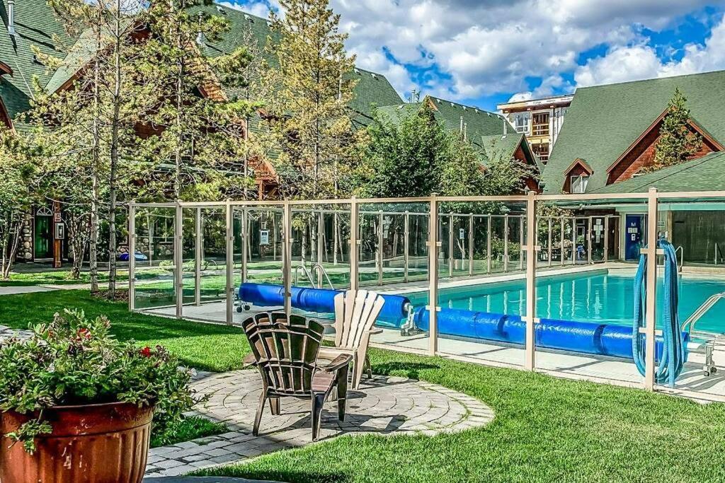 Mystic Getaway Apartment Canmore Exterior photo